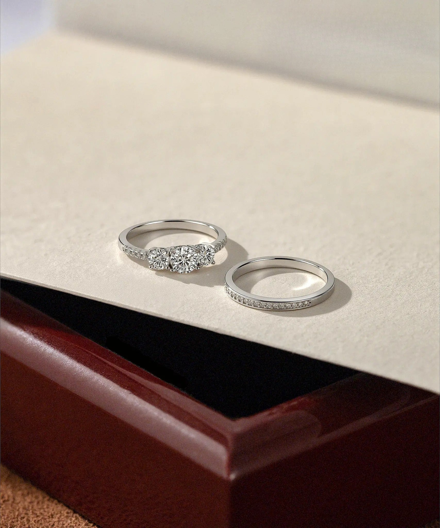 Plum blossom Round Cut Synthetic Moissanite 3 Stone Engagement Rings 1.1ct D Color VVS1 Round Cut 925 Sterling Silver Anniversary Wedding Promise Ring for Women