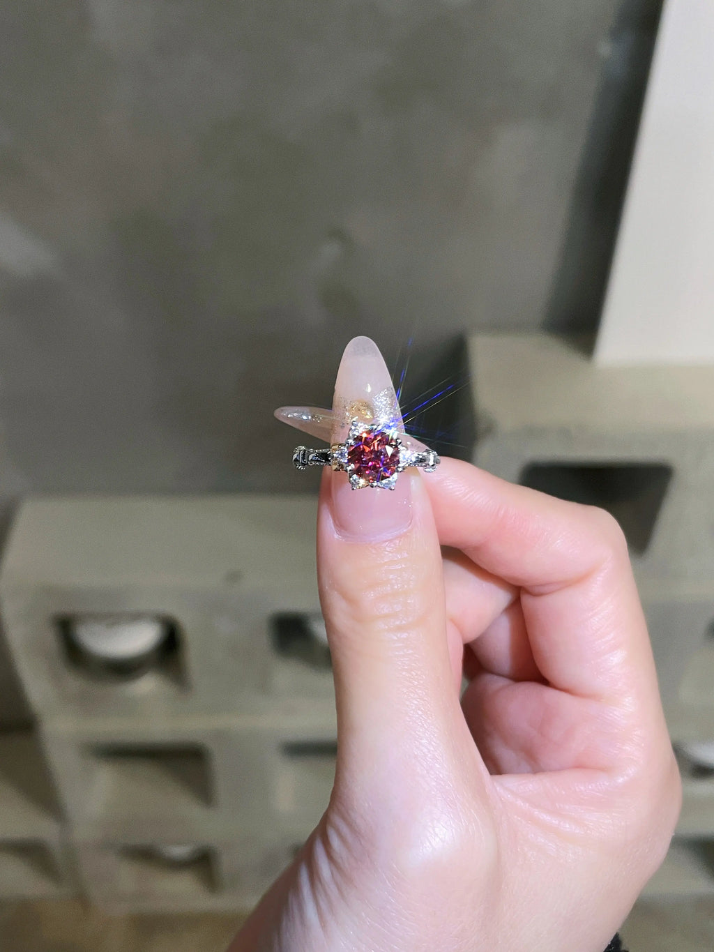 Antique Flower Synthetic Moissanite Engagement Ring in 925 Sterling Silver 1Carat